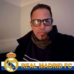 Meet your Posher, Tomas